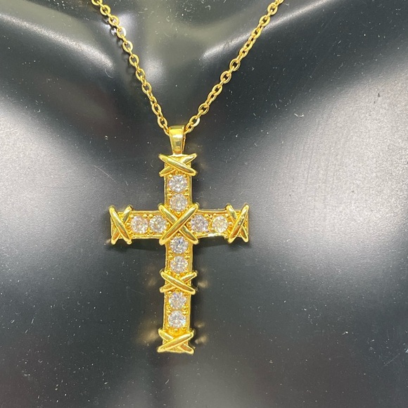 14k yellow gold plated cross necklace pendant simulated lab diamonds - Picture 6 of 7